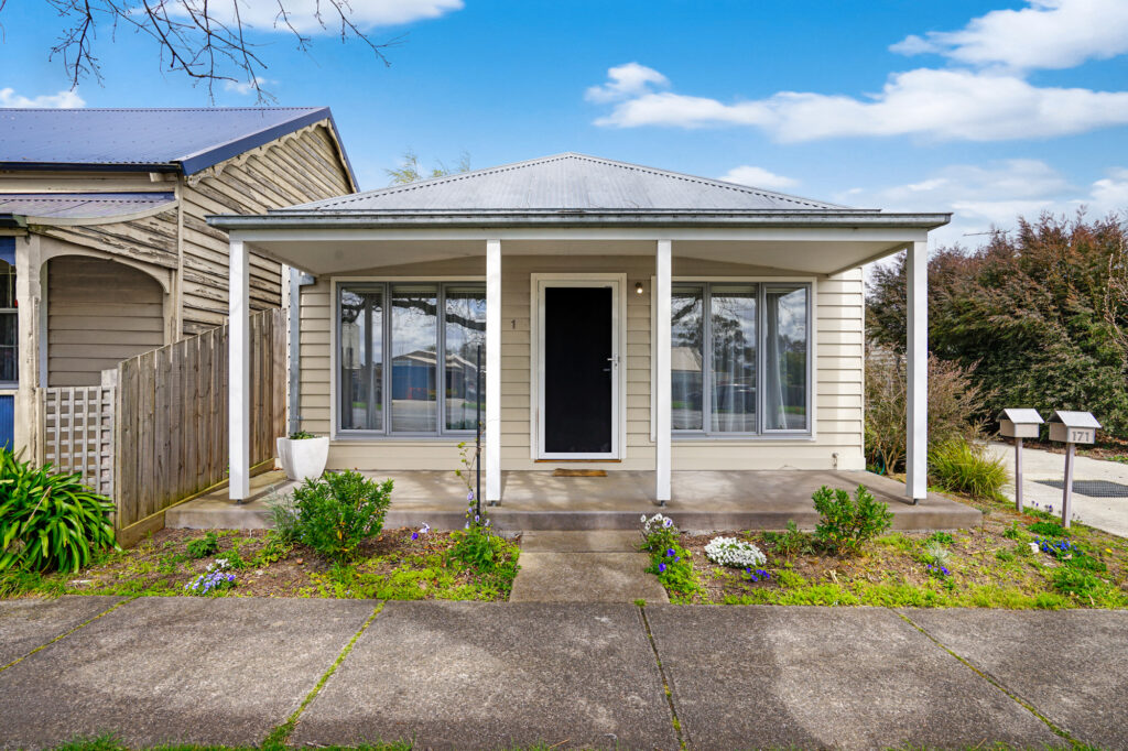 1/171 Inglis Street, Ballan McFall Real Estate Ballan