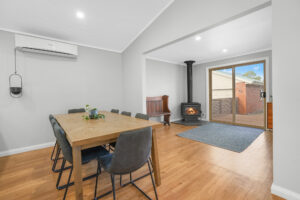 8 Lyon Place, Ballan