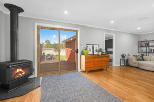 8 Lyon Place, Ballan
