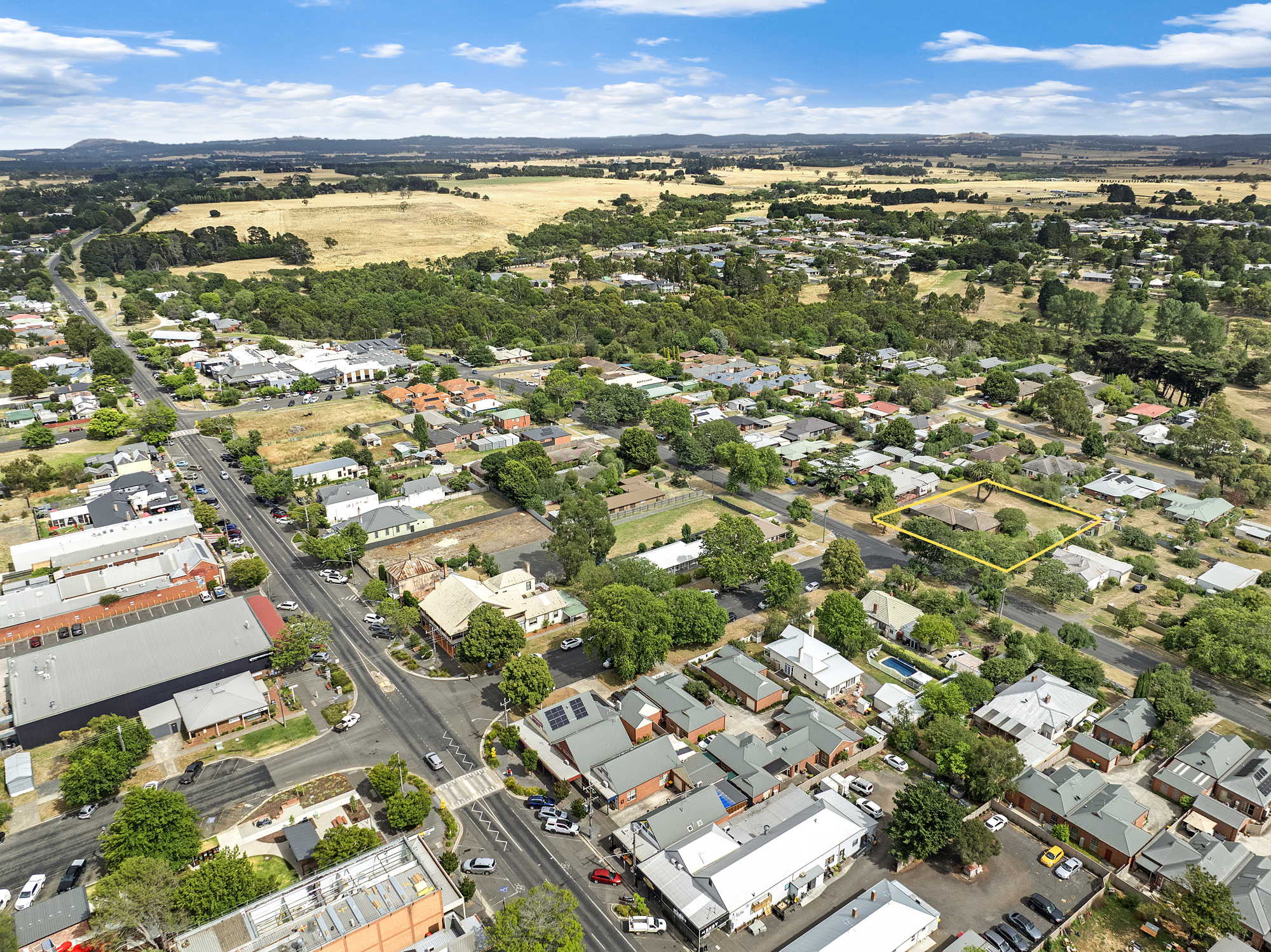 70 Simpson Street, Ballan VIC 3342, Ballan - Image 1
